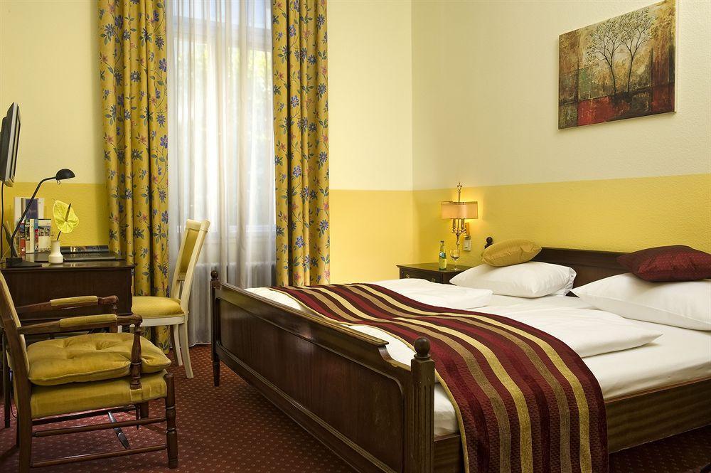 Grand City Hotel Berlin Zentrum Ruang foto
